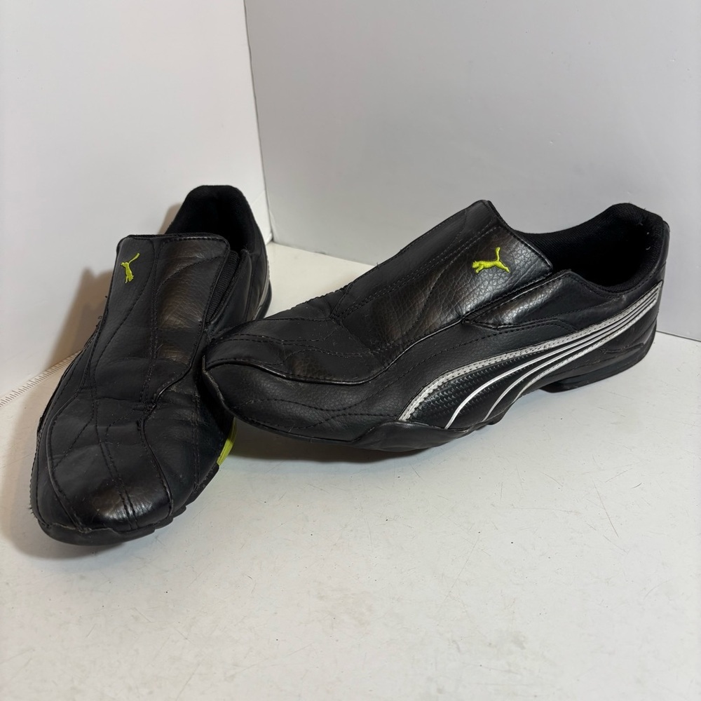 Vintage Puma Y2K‎ men’s slip on black shoes in size 9.5